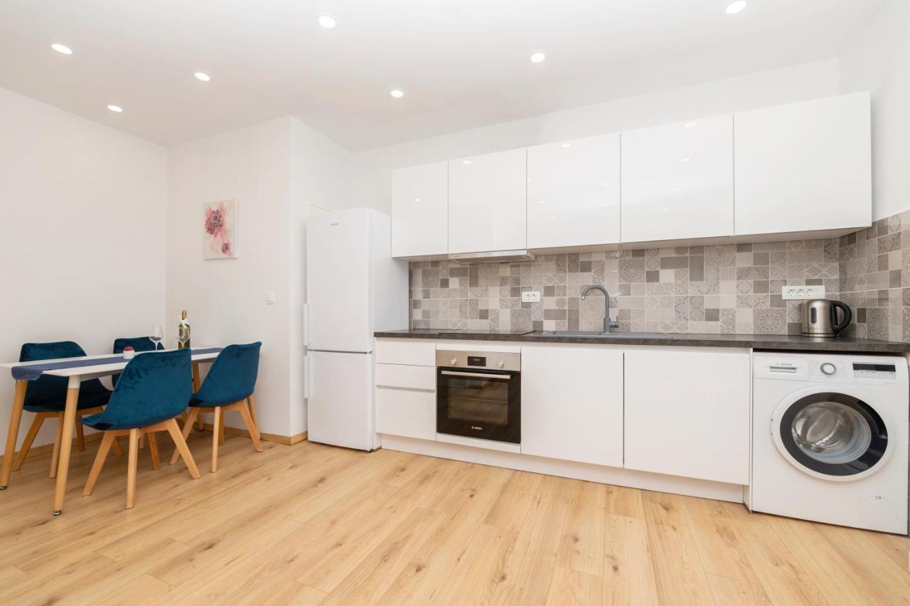 Apartmani Sani Makarska Ngoại thất bức ảnh